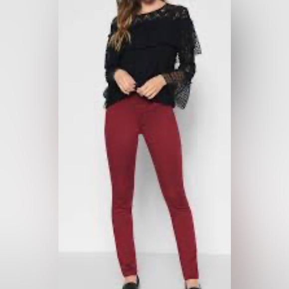 7 For All Mankind B(air) Skinny Jeans in Oxblood - Picture 3 of 7